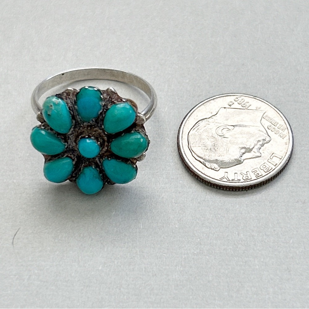 Vintage Signed Eriacho Zuni Turquoise Flower Sterling Silver Ring - Picture 14 of 15